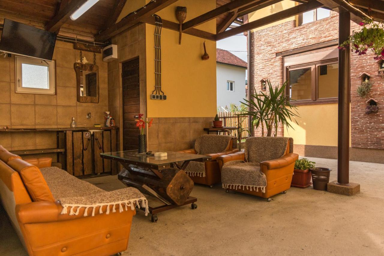 Brick Apartment Баина-Башта Экстерьер фото